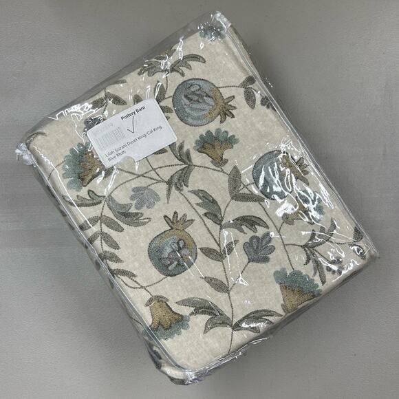 Pottery Barn Lilah Suzani Duvet Cover King / Cal King Floral Embroidered NEW - Picture 3 of 7